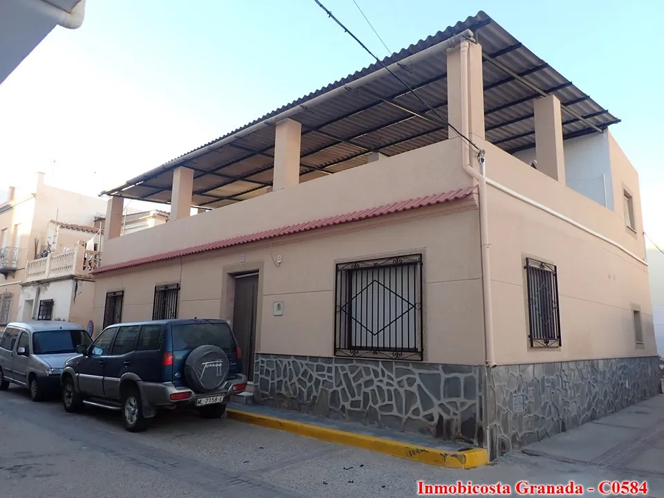 Landsbyhus i La Rabita, Granada - foto 1